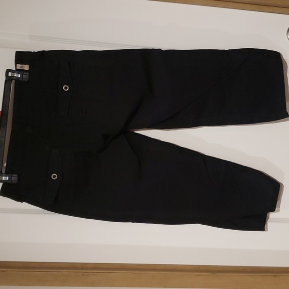 Women's Levi's capris - Picture 2 of 4